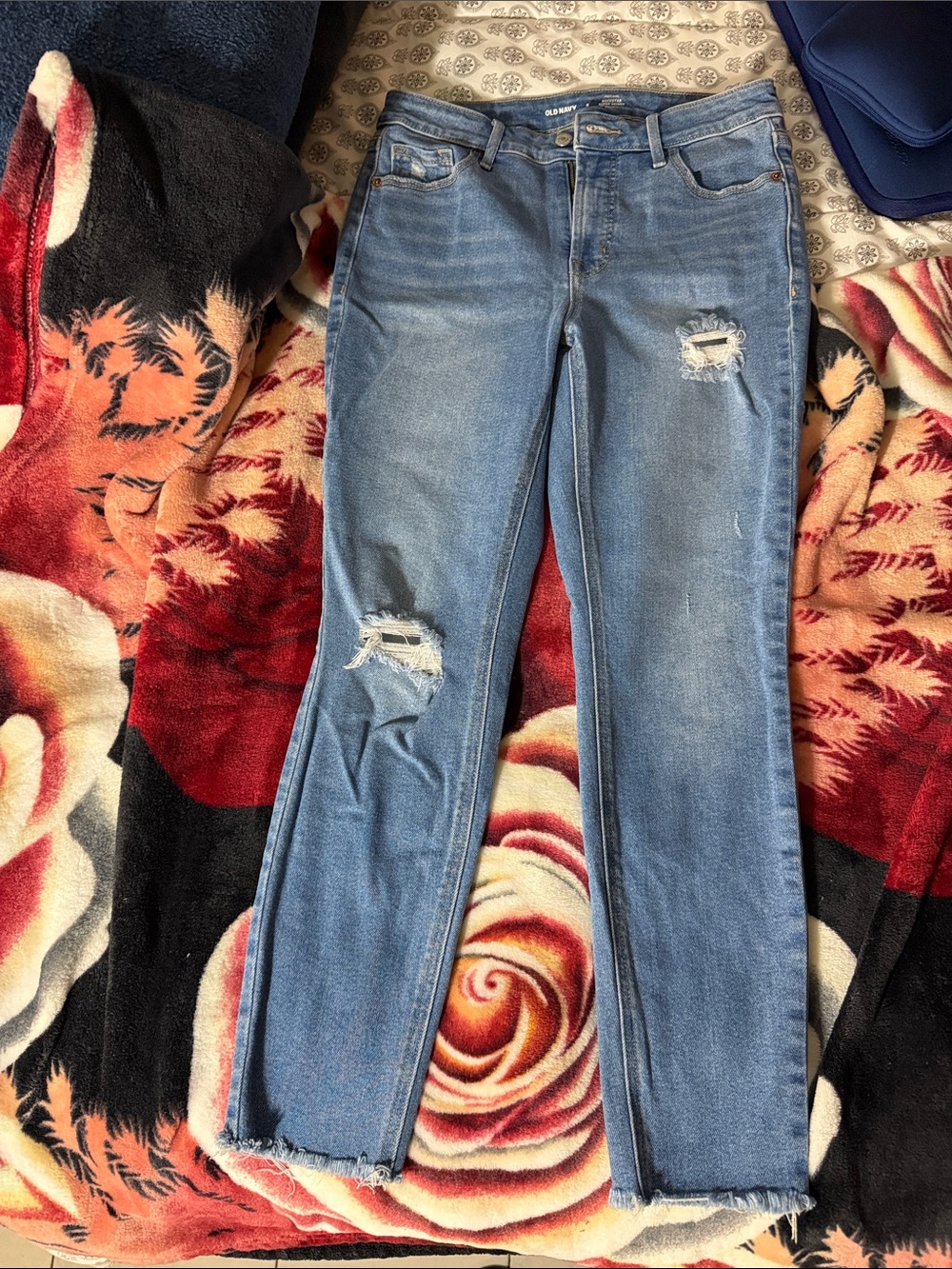 Old Navy Light Blue Straight-Leg Distressed Jeans